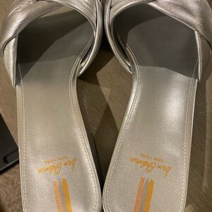 Sam Edelman Women’s Silver Slide Sandals Leather Open Toe Flats 8 1/2